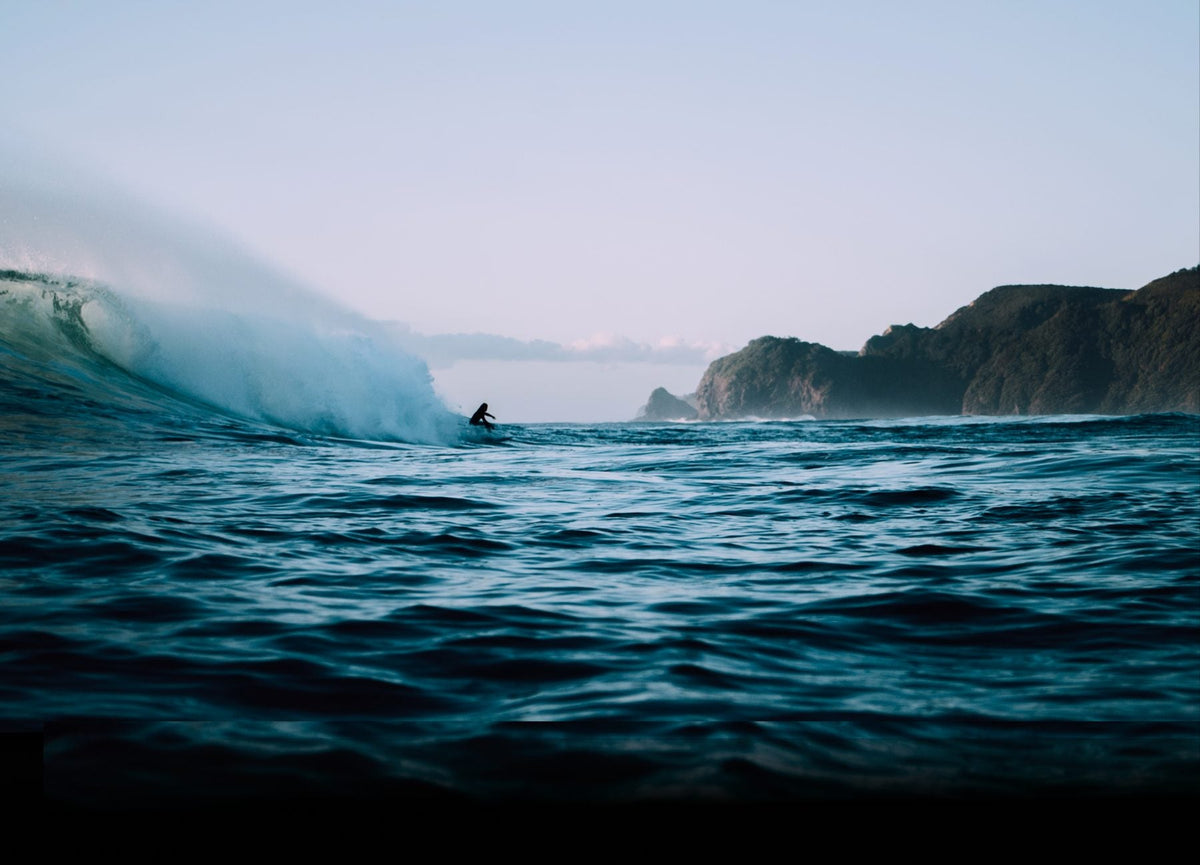 Surfing 101: The Beginner Guide for Surfers